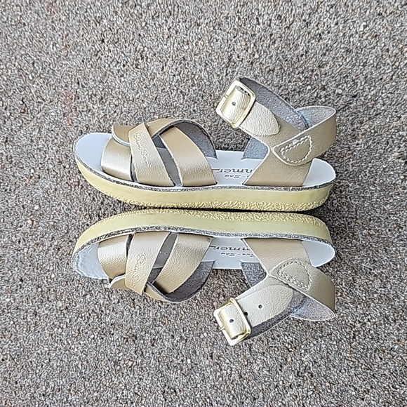Salt Water Sandals Sun Sand Swimmers Gold Leather - Picture 6 of 11